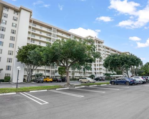 3510 Oaks Way Pompano Beach FL 33069