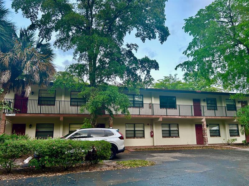 1363 NW 94th Way Coral Springs FL 33071