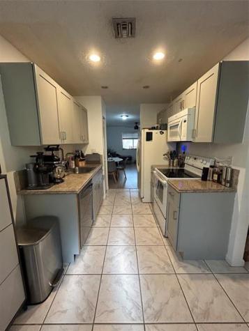 1363 NW 94th Way Coral Springs FL 33071