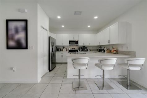 11392 W 34th Way Hialeah FL 33018