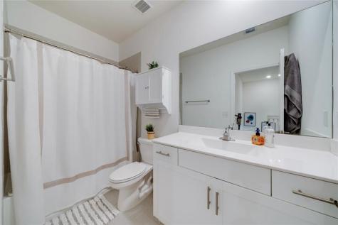 11392 W 34th Way Hialeah FL 33018