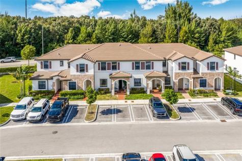 11392 W 34th Way Hialeah FL 33018