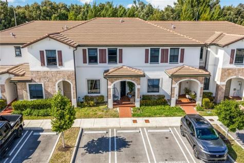 11392 W 34th Way Hialeah FL 33018