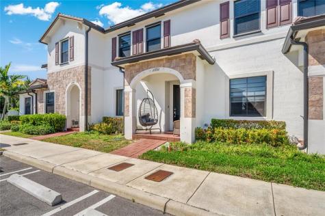 11392 W 34th Way Hialeah FL 33018