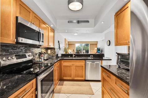 2880 NE 14th Street Causeway Pompano Beach FL 33062