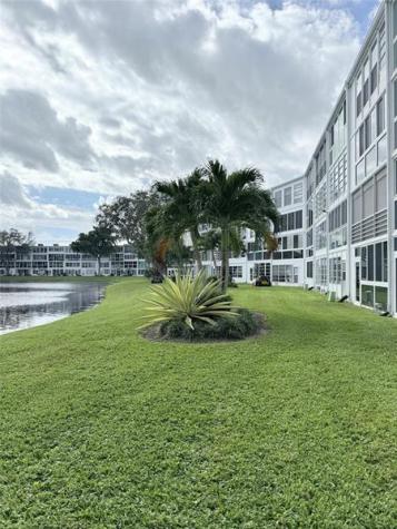 1113 Cambridge Deerfield Beach FL 33442