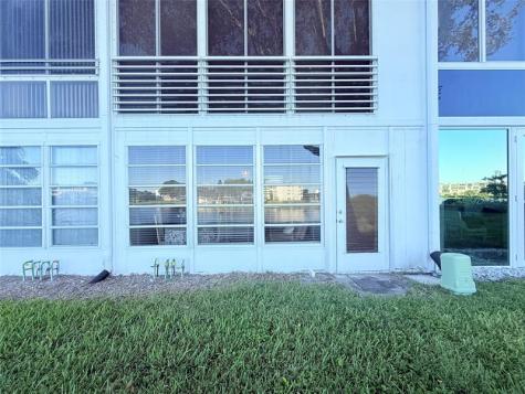 1113 Cambridge Deerfield Beach FL 33442