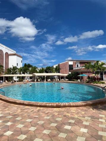 1113 Cambridge Deerfield Beach FL 33442