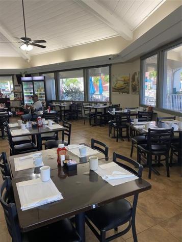 1113 Cambridge Deerfield Beach FL 33442