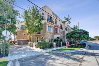 2260 SE 7 Street Pompano Beach FL 33062