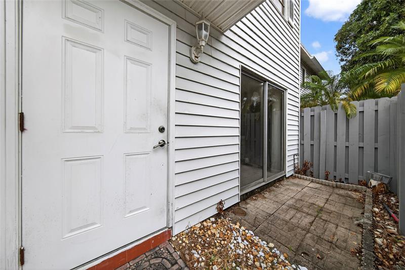 127 SW 3rd Street Pompano Beach FL 33060