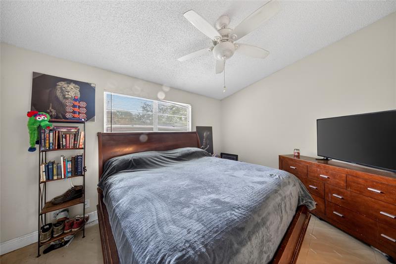 127 SW 3rd Street Pompano Beach FL 33060