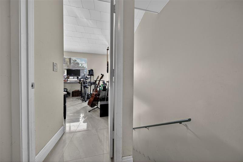 127 SW 3rd Street Pompano Beach FL 33060