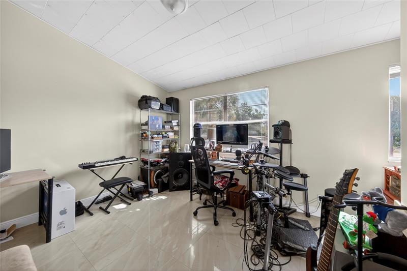 127 SW 3rd Street Pompano Beach FL 33060