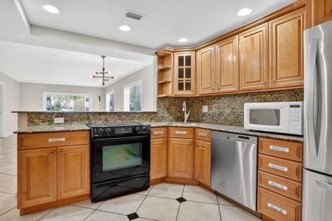 3050 NE 16th Avenue Oakland Park FL 33334