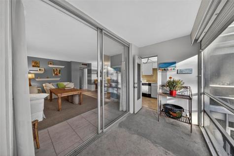 400 SE 10th Street Deerfield Beach FL 33441