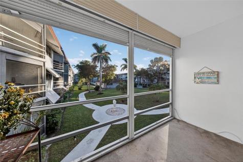 400 SE 10th Street Deerfield Beach FL 33441