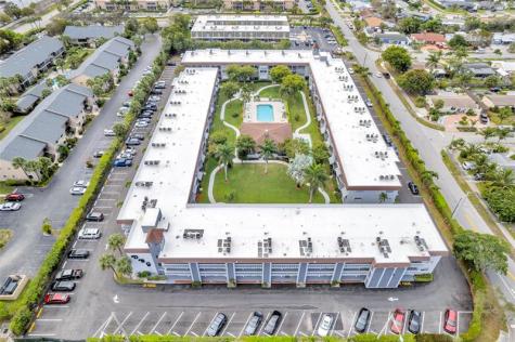 400 SE 10th Street Deerfield Beach FL 33441