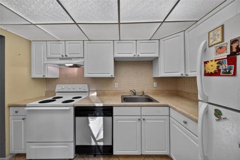 400 SE 10th Street Deerfield Beach FL 33441