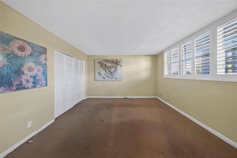 400 SE 10th Street Deerfield Beach FL 33441