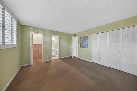 400 SE 10th Street Deerfield Beach FL 33441