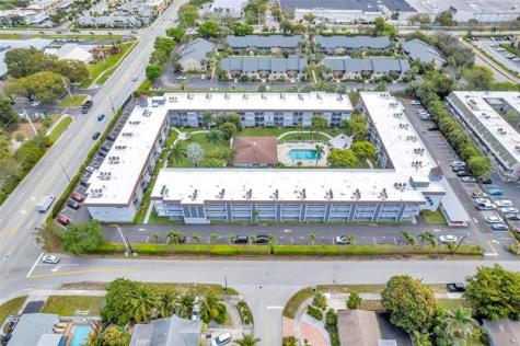 400 SE 10th Street Deerfield Beach FL 33441