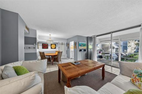 400 SE 10th Street Deerfield Beach FL 33441