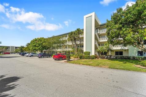 2501 Antigua Terrace Coconut Creek FL 33066
