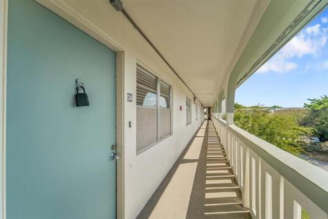 2501 Antigua Terrace Coconut Creek FL 33066