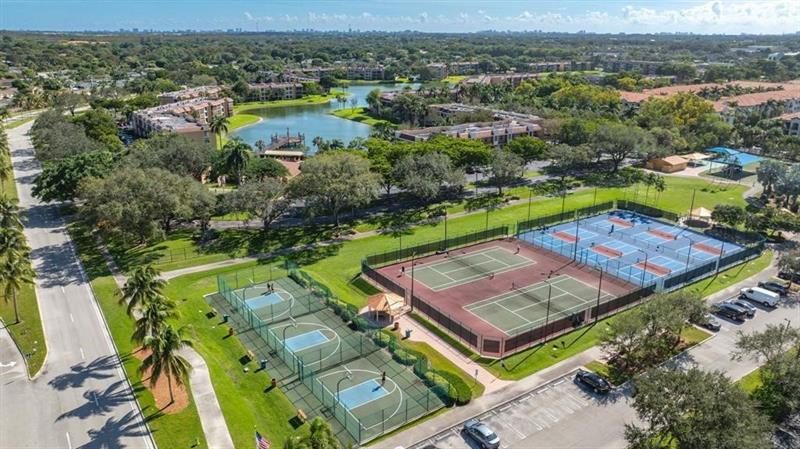 6207 Coral Lake Drive Pompano Beach FL 33063