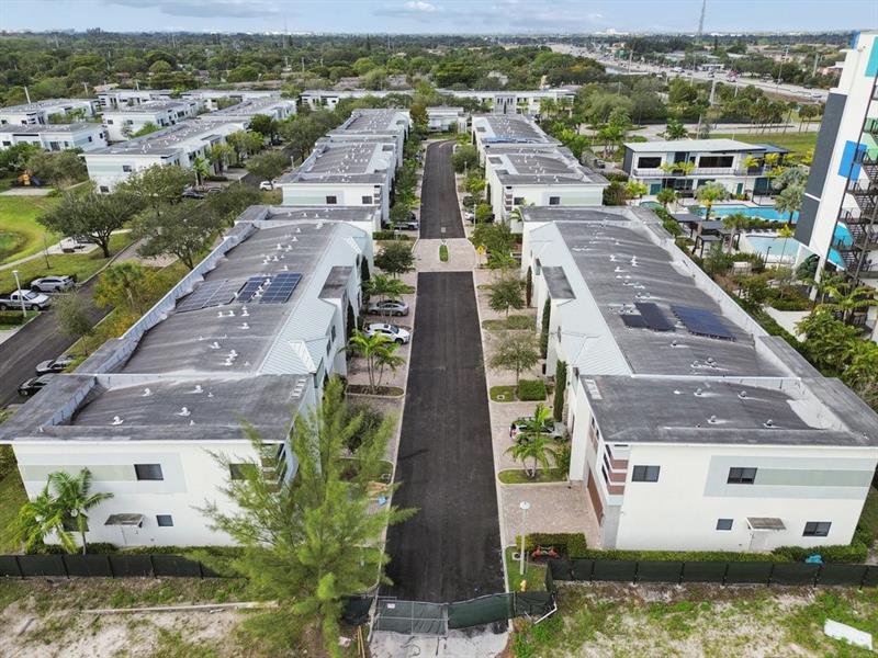 4373 NW 9th Street Plantation FL 33317