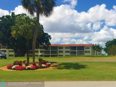 9420 S Hollybrook Lake Drive Pembroke Pines FL 33025