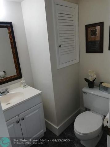 9420 S Hollybrook Lake Drive Pembroke Pines FL 33025