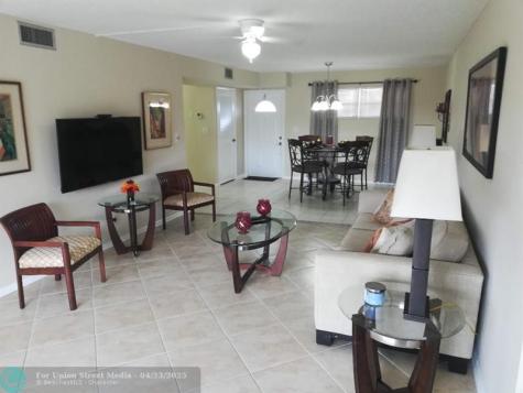 9420 S Hollybrook Lake Drive Pembroke Pines FL 33025