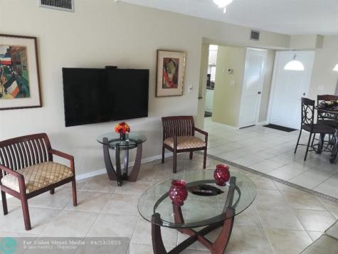 9420 S Hollybrook Lake Drive Pembroke Pines FL 33025