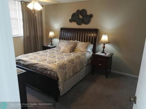 9420 S Hollybrook Lake Drive Pembroke Pines FL 33025