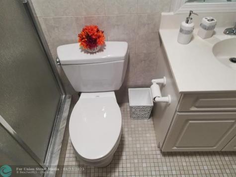 9420 S Hollybrook Lake Drive Pembroke Pines FL 33025