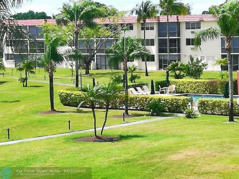 9420 S Hollybrook Lake Drive Pembroke Pines FL 33025