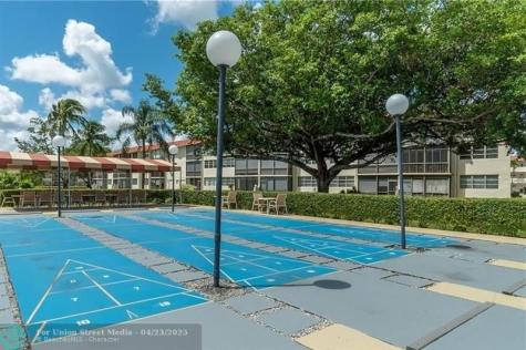 9420 S Hollybrook Lake Drive Pembroke Pines FL 33025