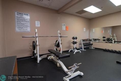 9420 S Hollybrook Lake Drive Pembroke Pines FL 33025