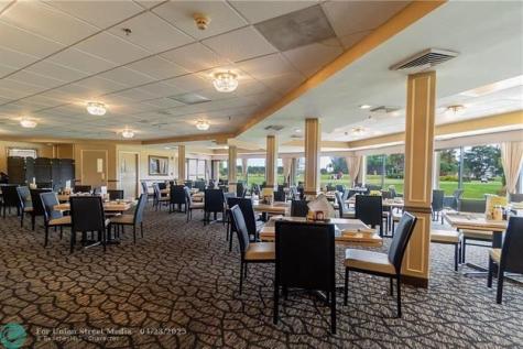 9420 S Hollybrook Lake Drive Pembroke Pines FL 33025