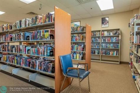 9420 S Hollybrook Lake Drive Pembroke Pines FL 33025