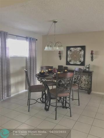 9420 S Hollybrook Lake Drive Pembroke Pines FL 33025