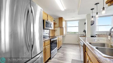 4400 Hillcrest Drive Hollywood FL 33021