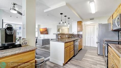 4400 Hillcrest Drive Hollywood FL 33021