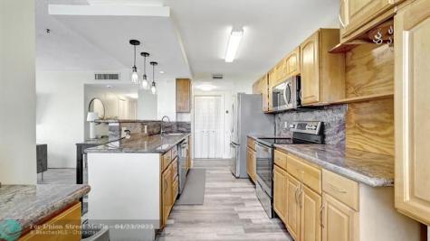 4400 Hillcrest Drive Hollywood FL 33021