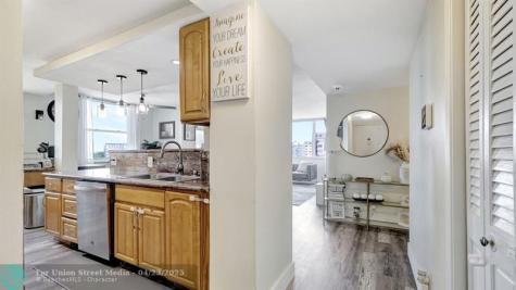 4400 Hillcrest Drive Hollywood FL 33021