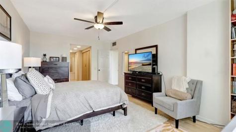 4400 Hillcrest Drive Hollywood FL 33021