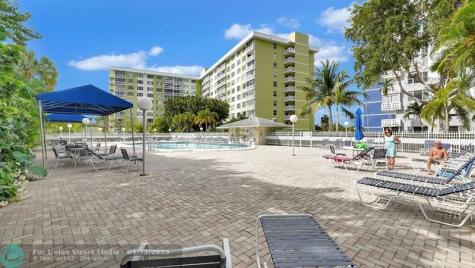 4400 Hillcrest Drive Hollywood FL 33021