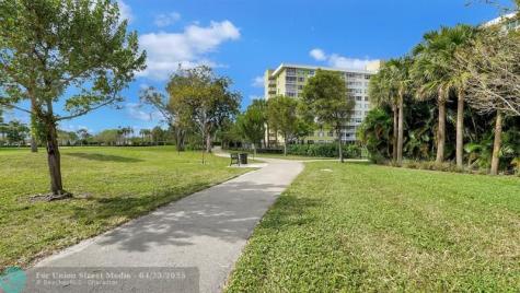 4400 Hillcrest Drive Hollywood FL 33021